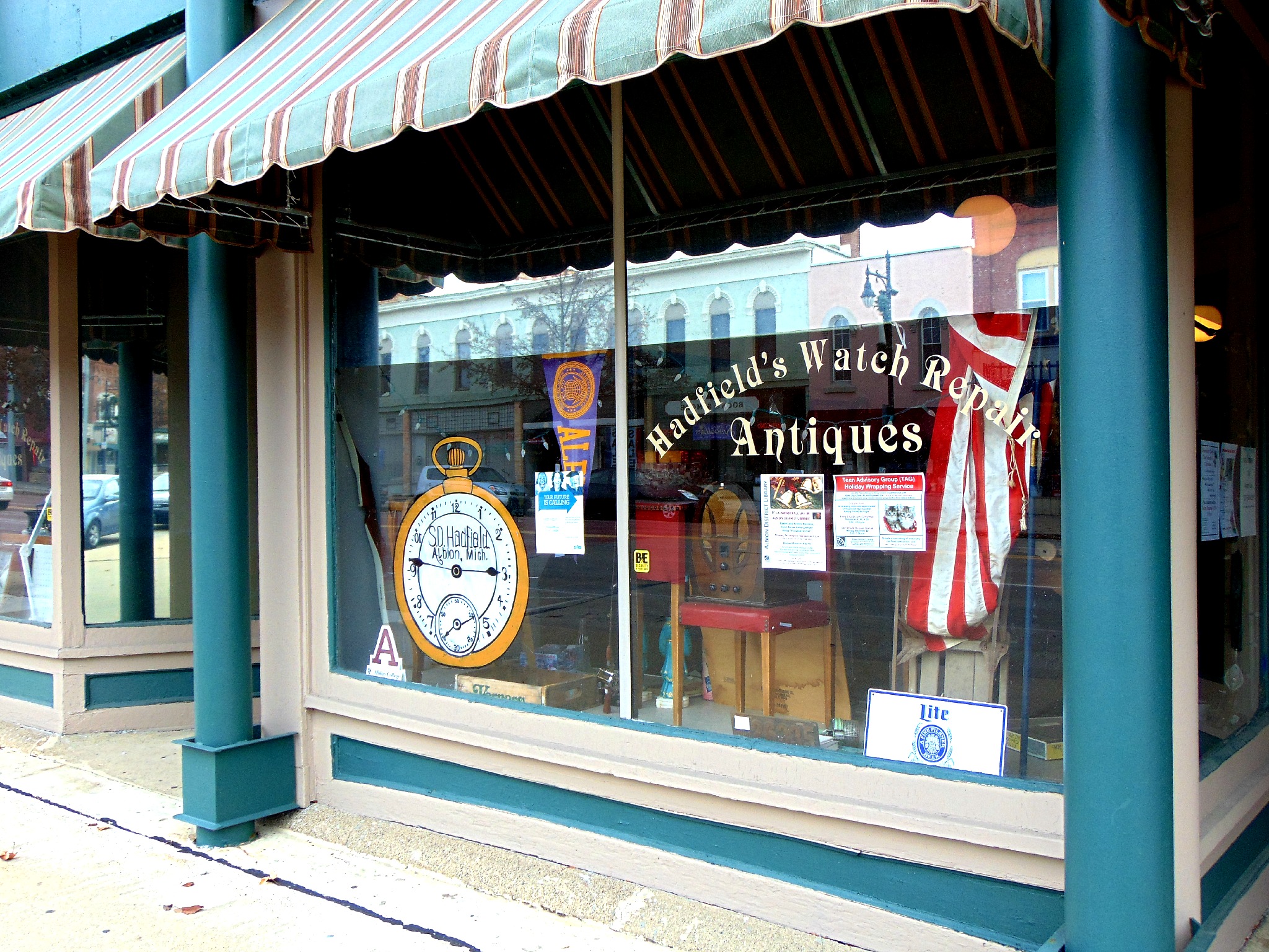 Holiday Shopping in Downtown Albion The Albion College Pleiad Online